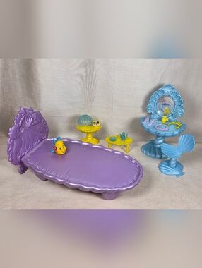 Vintage Disney The Little Mermaid Bedroom Set Playset + Vtg Flounder Figurine